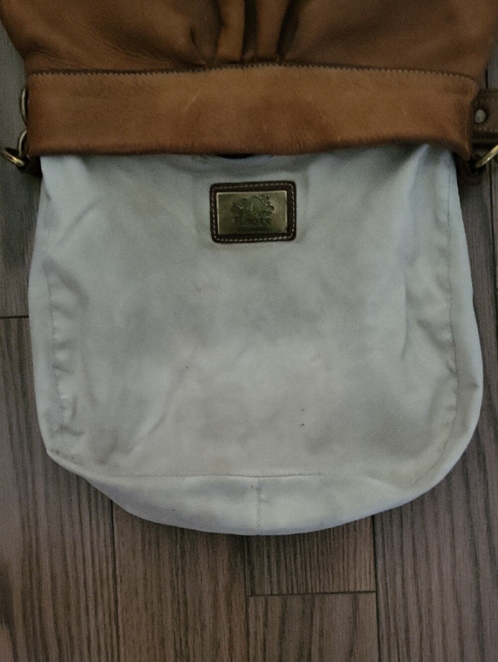 Roots Tribe Leather Shoulder Bag with Front Zip - Picture 10 of 10